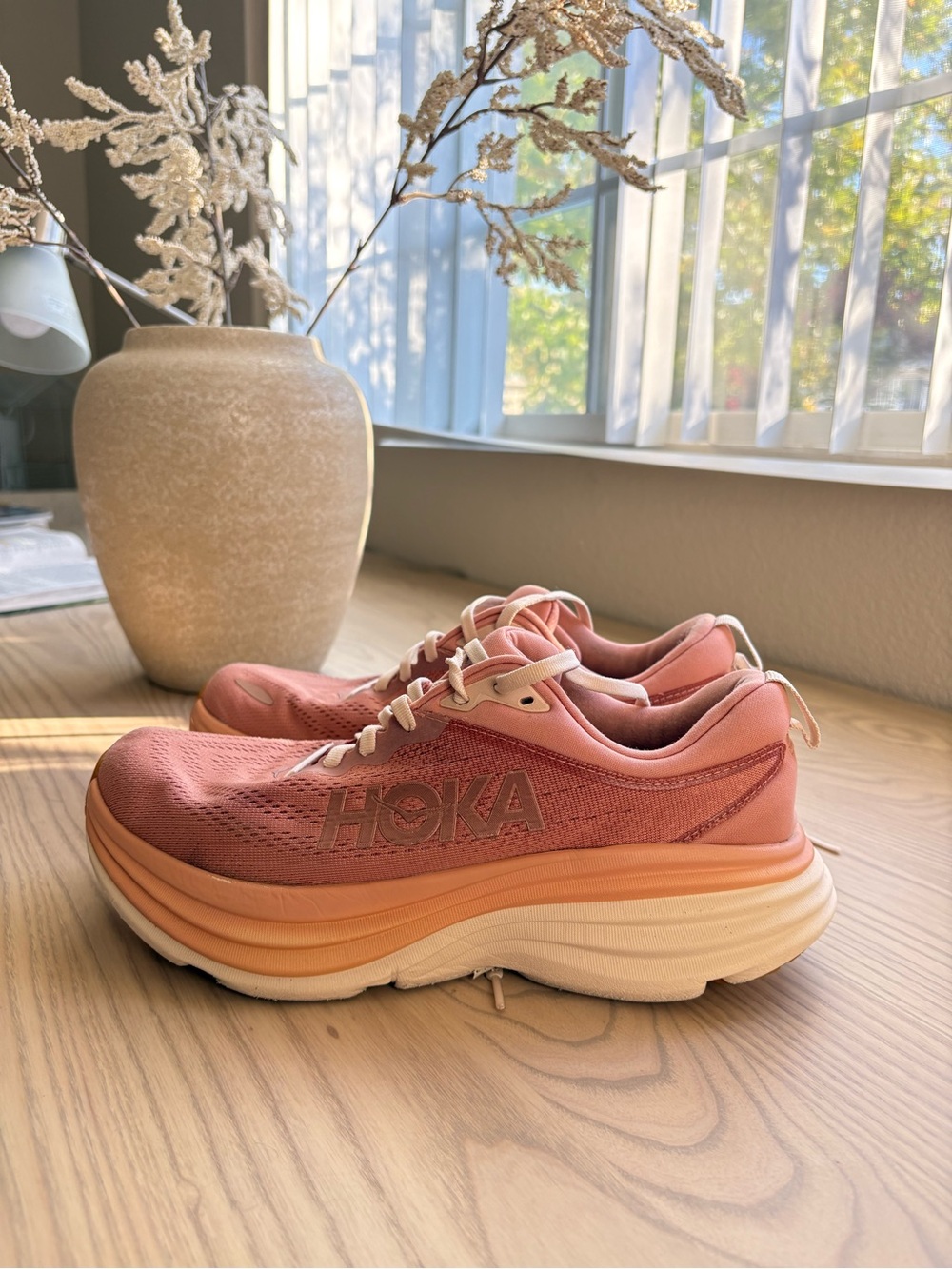 Hoka Women's bondi 8 sandstone Running Shoes